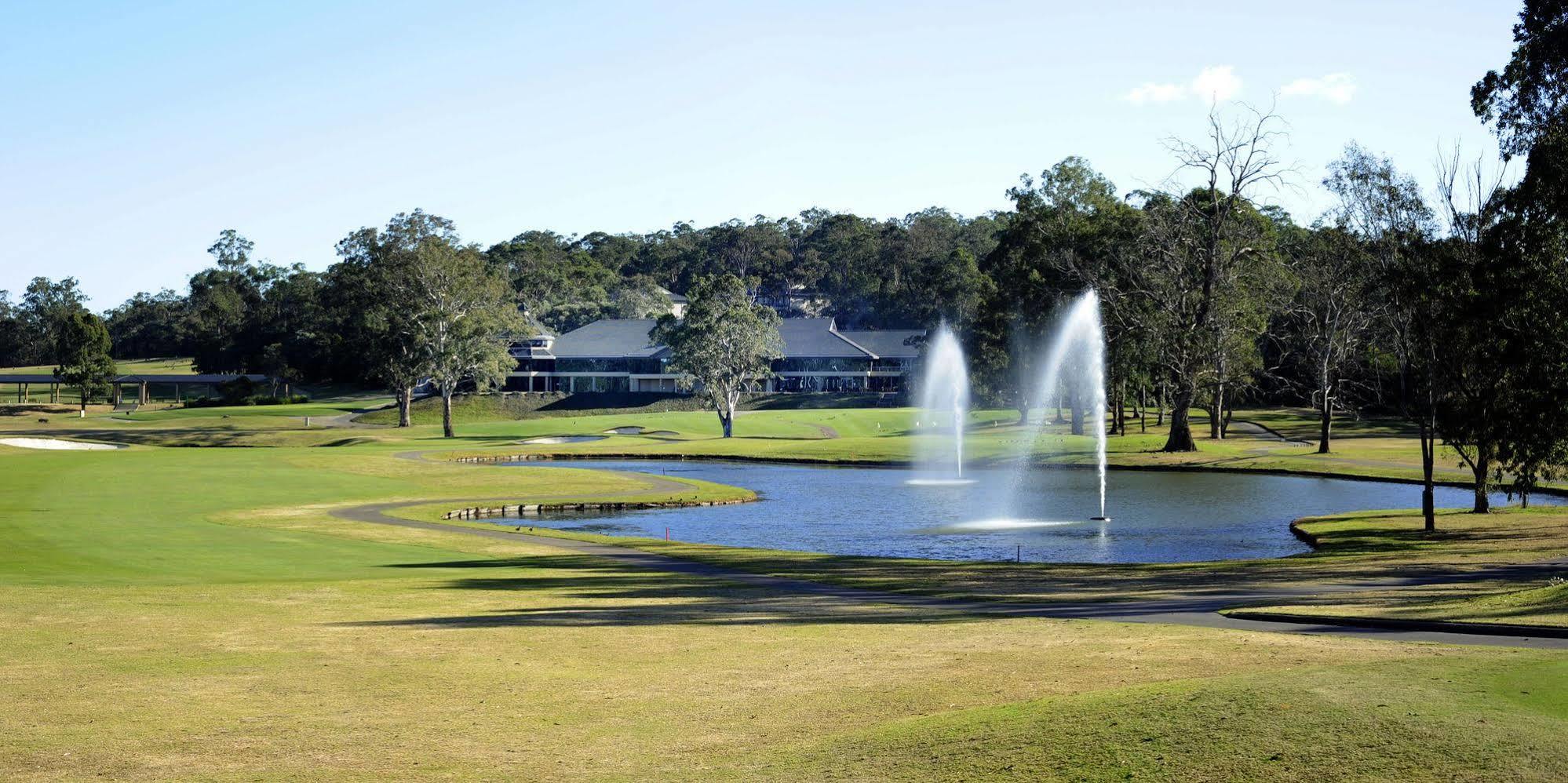 Riverside Oaks Golf Resort Cattai Buitenkant foto